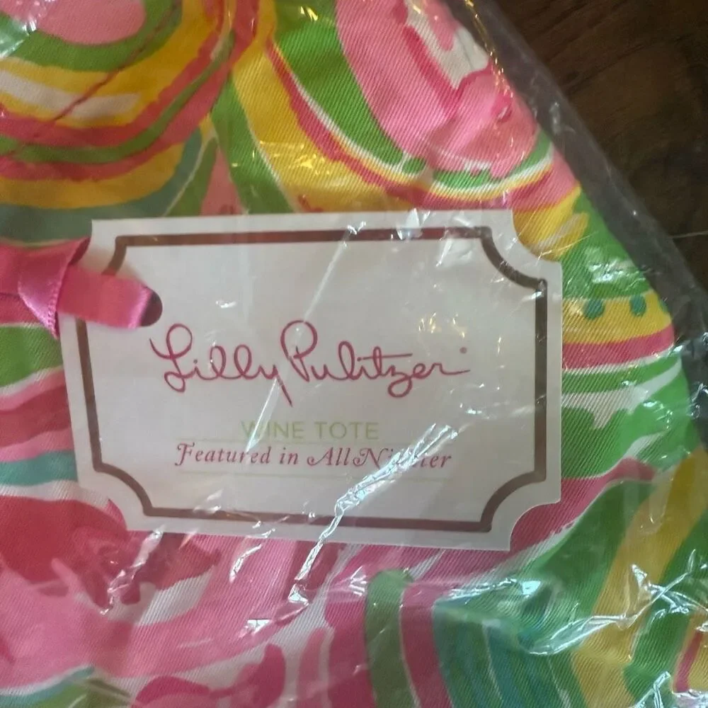 Lilly Pulitzer All Nighter Wine Tote Bag new with tags!